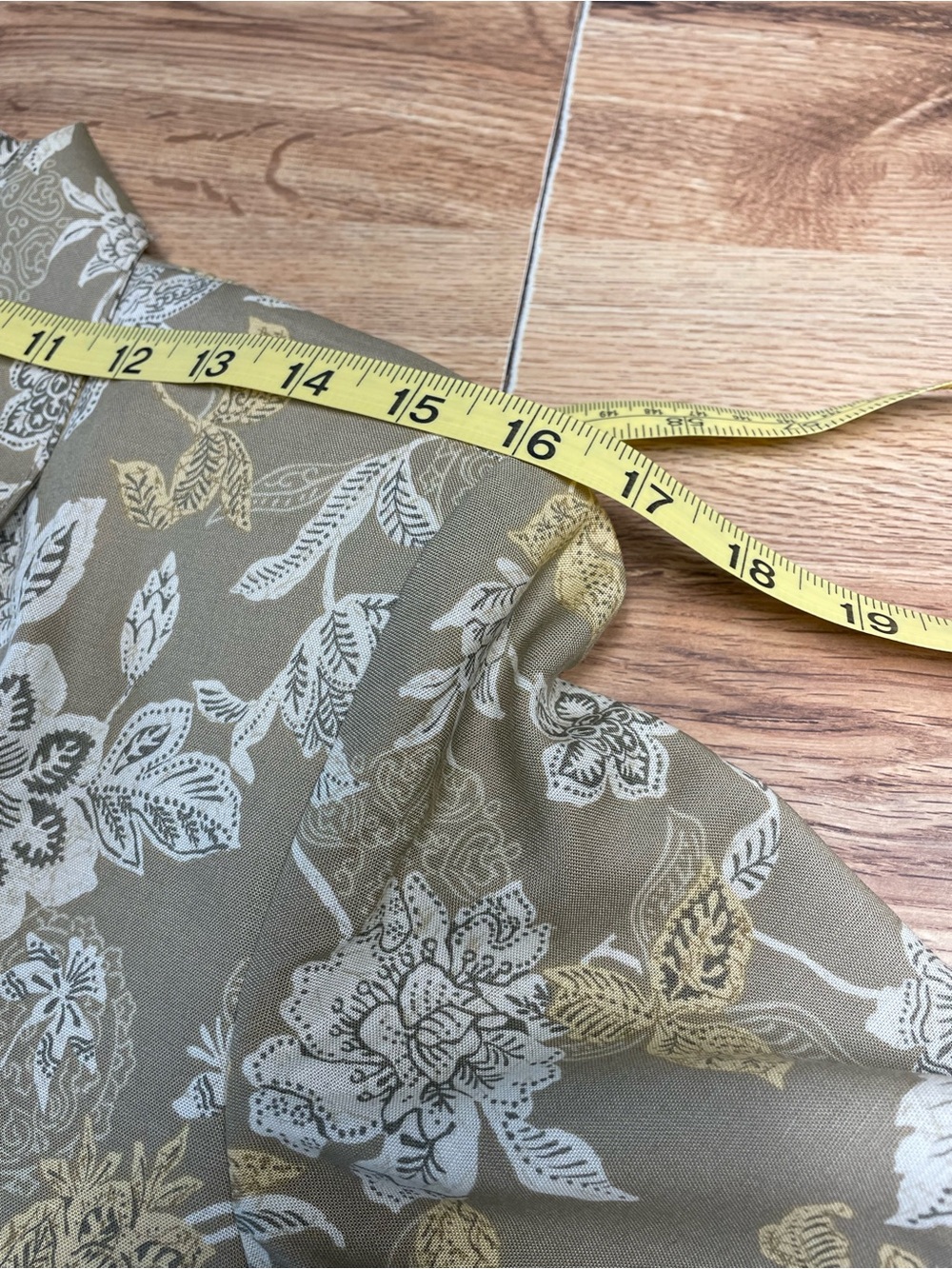 Button-Front Floral Maxi Dress in Mustard New without tags - Picture 4 of 7